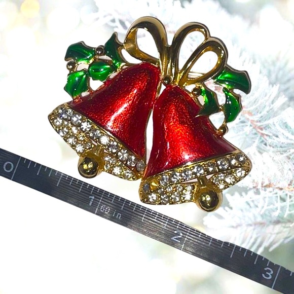 Vintage
Red Christmas Bells Gold Brooch Retro Holiday Pin Christmas Jewelry - Picture 4 of 4